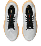 ASICS Tenis Hombre Running NOVABLAST 6  - White/Orange Glow