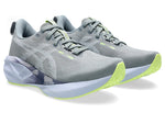ASICS Tenis Mujer Running NOVABLAST 5 - Gravel/Blue Fade