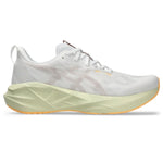 ASICS Tenis Hombre Running NOVABLAST 5 - White/Fawn