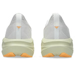ASICS Tenis Hombre Running NOVABLAST 5 - White/Fawn