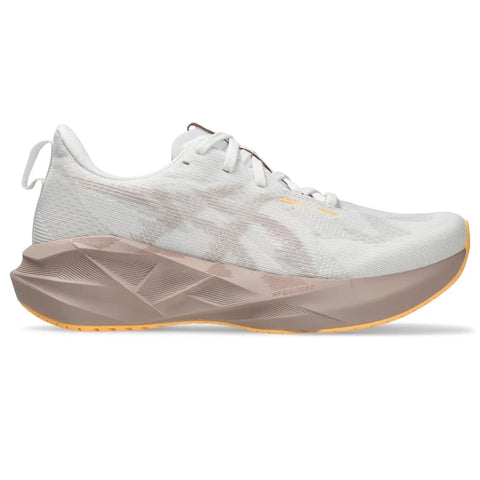 ASICS Tenis Mujer Running NOVABLAST 5 - White/Fawn