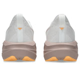 ASICS Tenis Mujer Running NOVABLAST 5 - White/Fawn