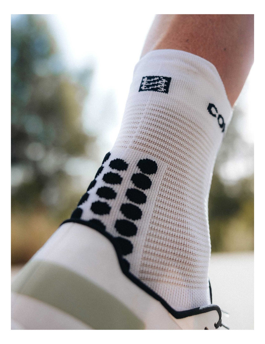 Compressport Pro Racing Socks v4.0 Run High - White/Black – Pangea ...