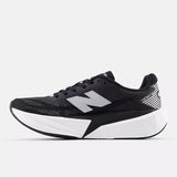Tenis New Balance Mujer Running FuelCell Rebel V5 - Black/White/Silver Metallic