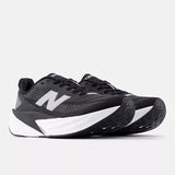 Tenis New Balance Mujer Running FuelCell Rebel V5 - Black/White/Silver Metallic